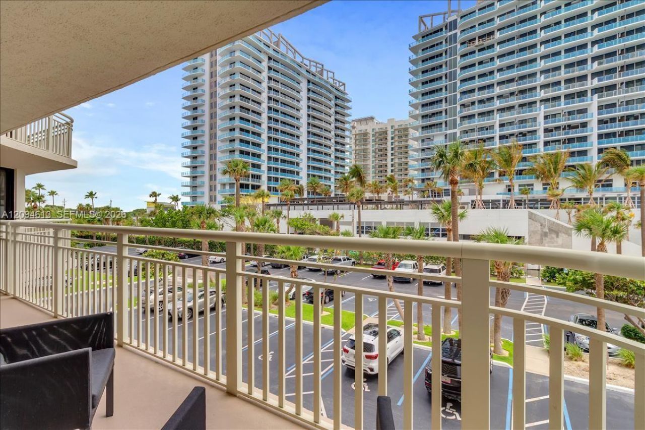 3000 N Ocean Dr , Unit 3B, Singer Island, FL 33404 Photo