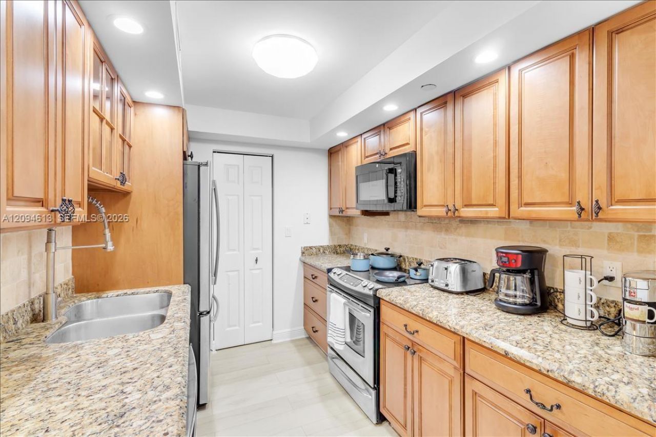 3000 N Ocean Dr , Unit 3B, Singer Island, FL 33404 Photo