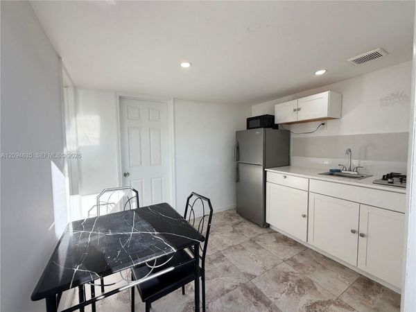 12435 SW 42nd St, Unit 3, Miami, FL 33175