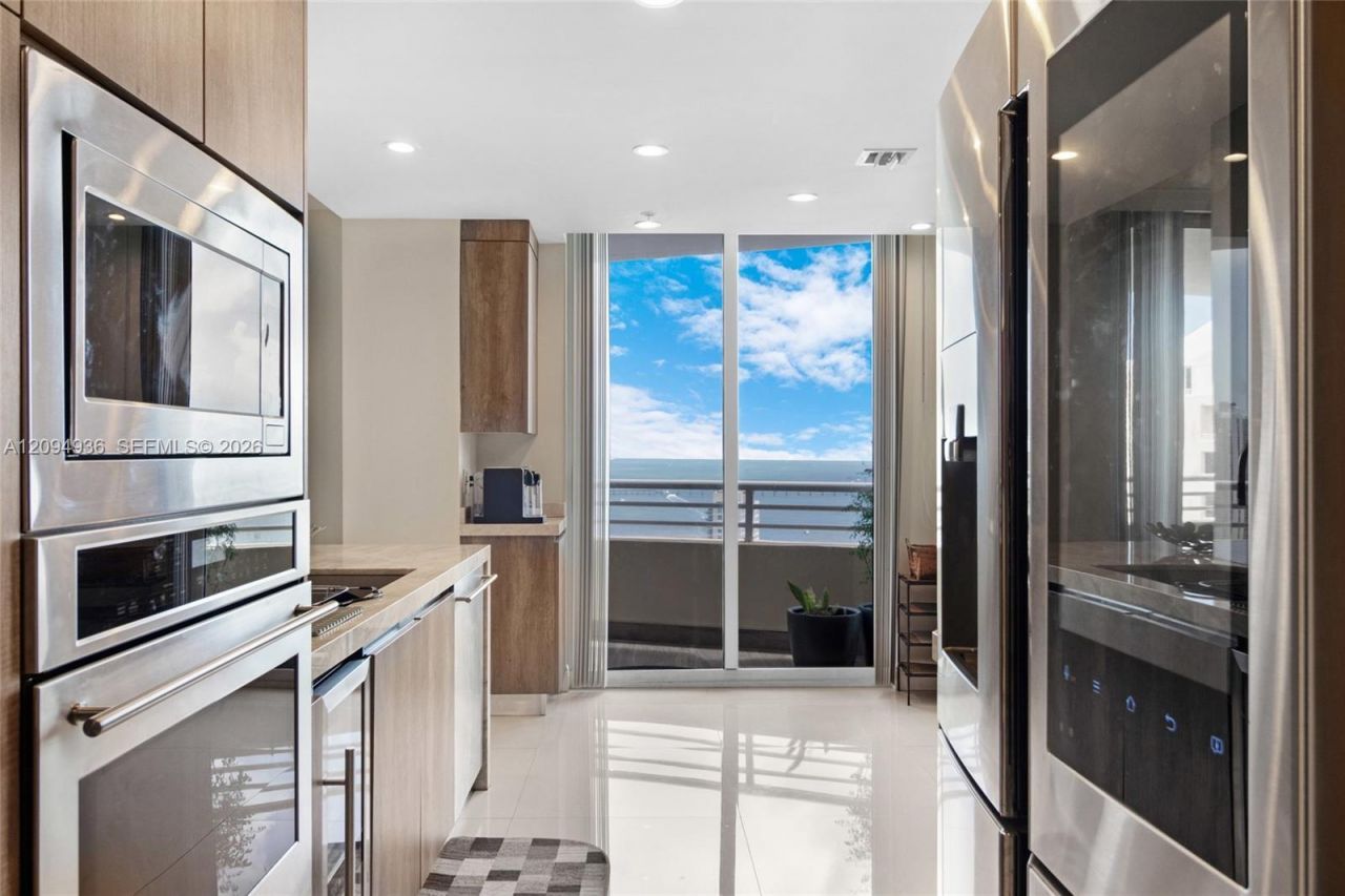 848 Brickell Key Dr , Unit 3905, Miami, FL 33131 Photo