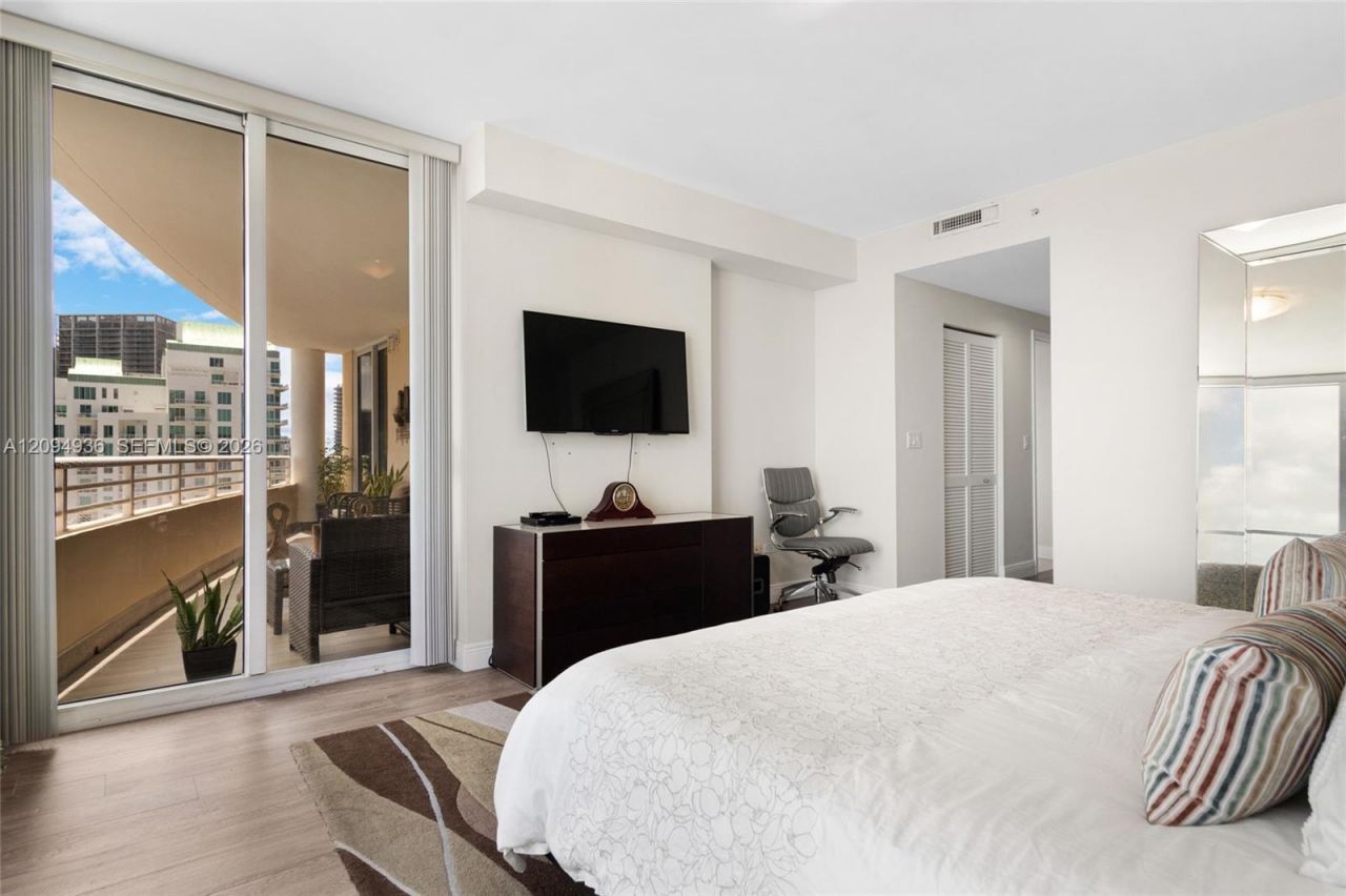 848 Brickell Key Dr , Unit 3905, Miami, FL 33131 Photo