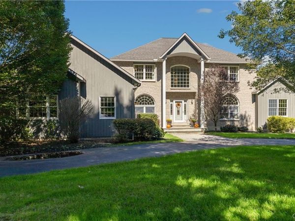 6923 Woodchuck Hill Road , Fayetteville, NY 13066