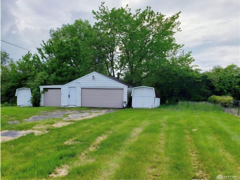 137 Bluecrest Avenue, Dayton, OH 45417 Photo 2