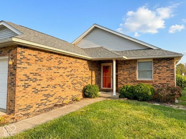 1147 Cottage Circle , Seymour, IN 47274