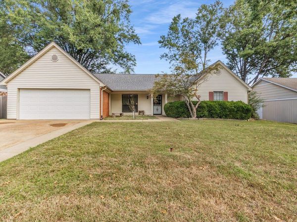 6388 BRIERGATE DR, Bartlett, TN 38134