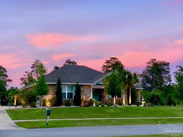 500 Tournament Ln, Freeport, FL 32439