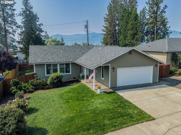 170 ADDISON AVE, Sutherlin, OR 97479