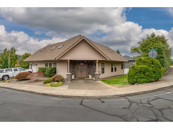 2245 EAGLE LOOP, Sutherlin, OR 97479