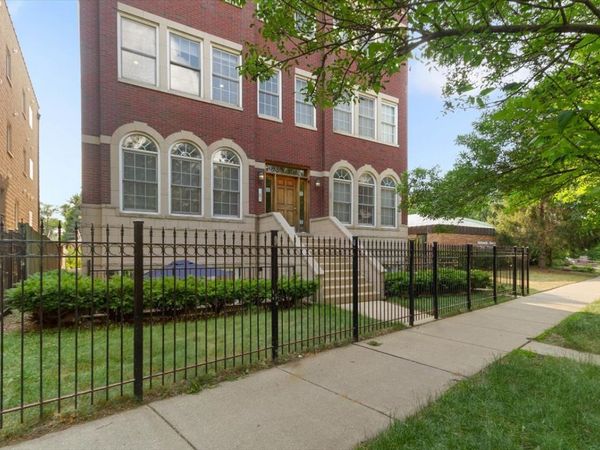 7028 N Ridge Boulevard, Unit 2S, Chicago, IL 60645