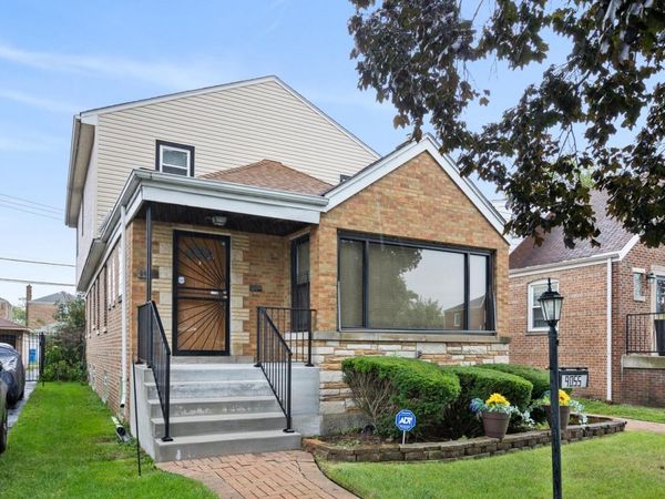 9055 S Luella Avenue, Chicago, IL 60617