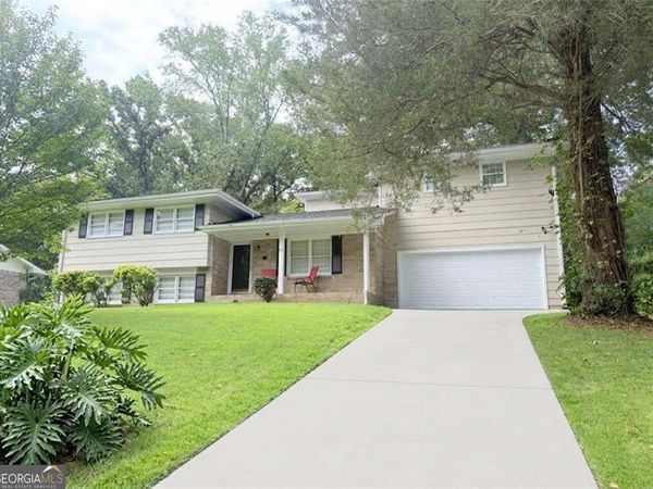 927 Magna Carta Drive NW, Atlanta, GA 30318