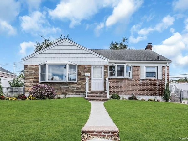 74 Bette Road , East Meadow, NY 11554