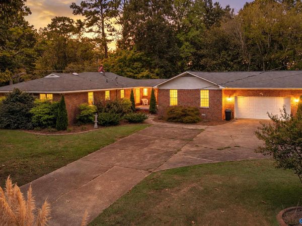 600 Cherry Laurel, Gadsden, AL 35901