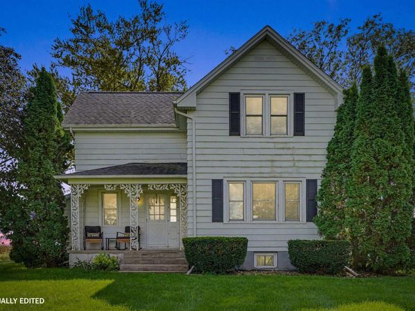 5322 E Big Rock Road, Waterloo, IA 50703