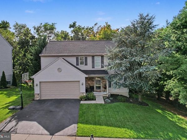 211 EDENDERRY WAY , ENOLA, PA 17025