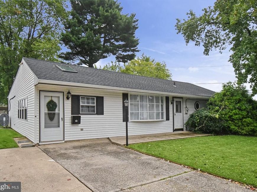 110 Lebbie Lane, Fairless Hills, PA 19030 Main Photo