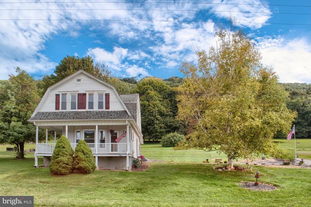 1044 TREVORTON ROAD , COAL TWP, PA 17866