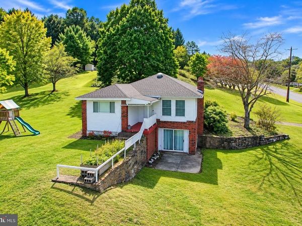 504 LONG RUN DRIVE , SCHUYLKILL HAVEN, PA 17972