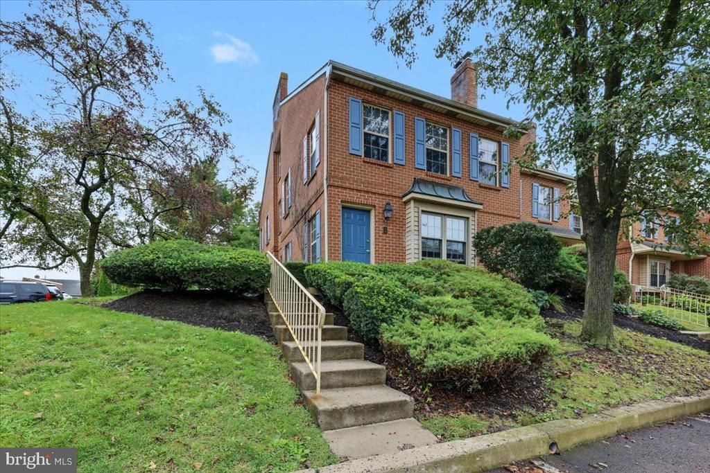 700 FARMINGTON AVENUE , POTTSTOWN, PA 19464