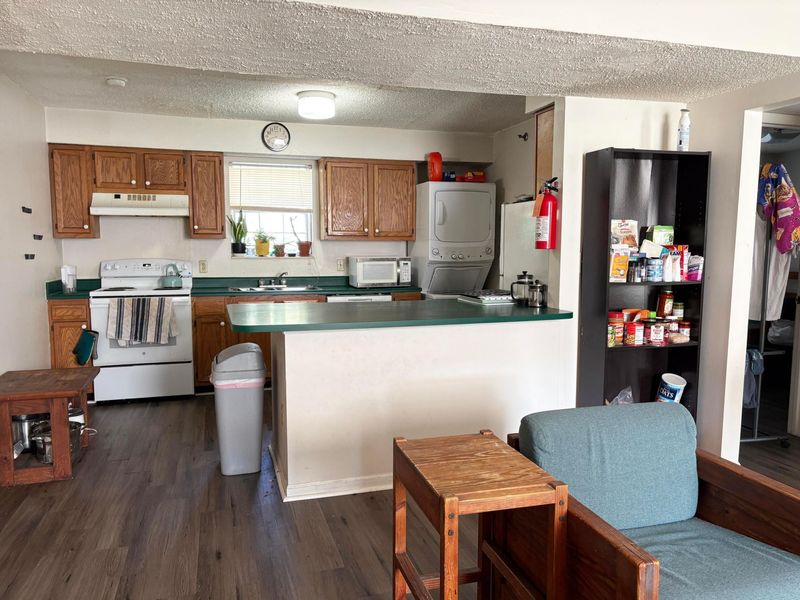 15 S Shafer Street , Unit 404, Athens, OH 45701 Photo 2