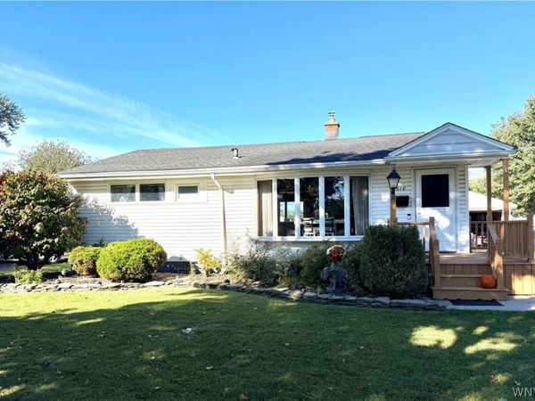 318 Glenhurst Road , Tonawanda, NY 14150