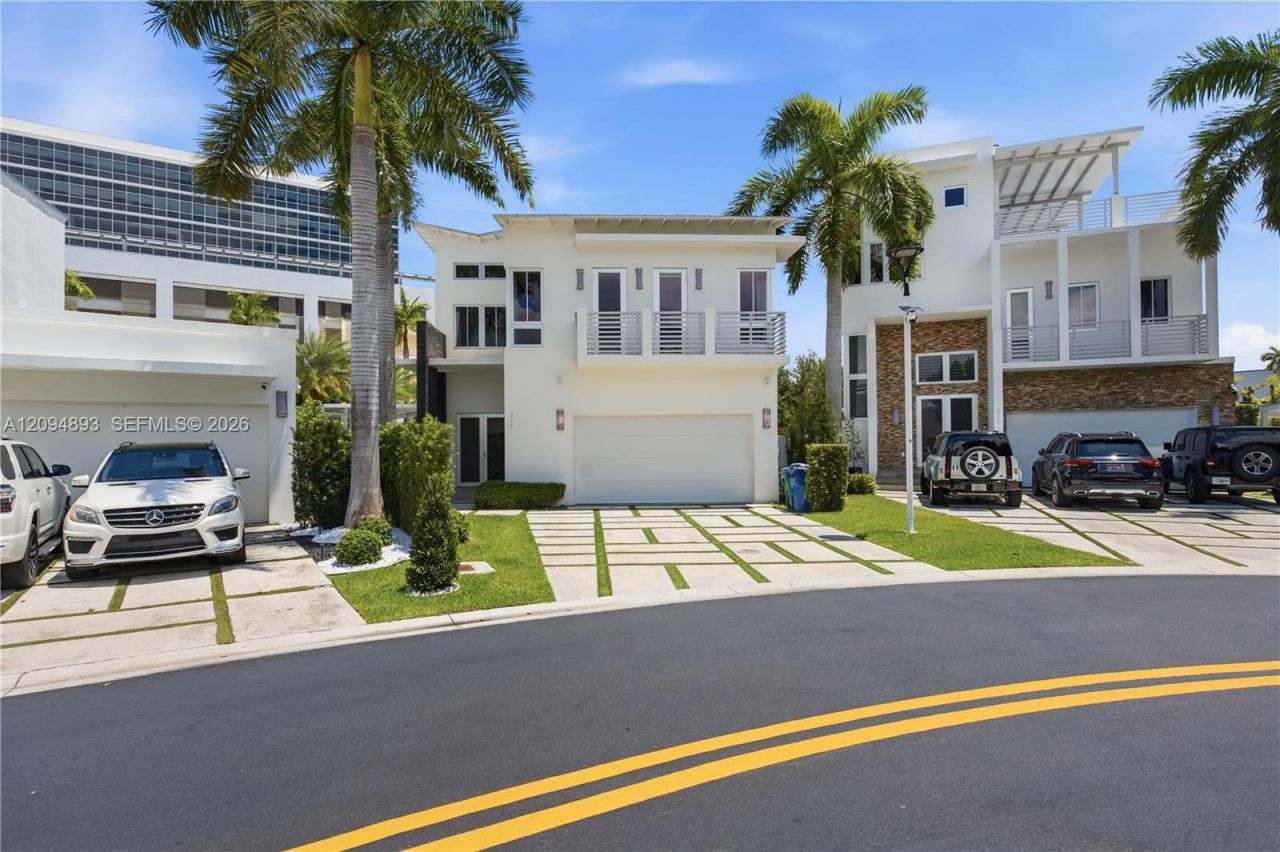 8221 NW 34th Dr , Doral, FL 33122 Photo