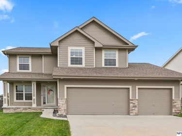 7714 S 195 Street, Gretna, NE 68028