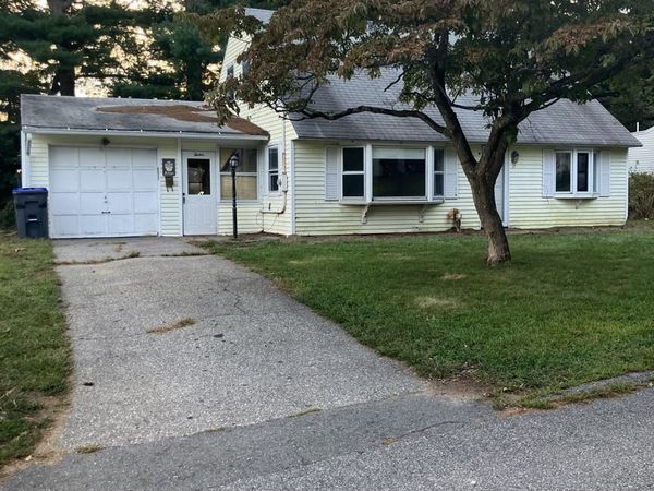12 Hadley Rd, Methuen, MA 01844