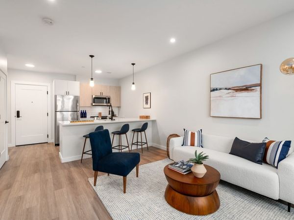 10 Somerset, Unit 210, Winthrop, MA 02152