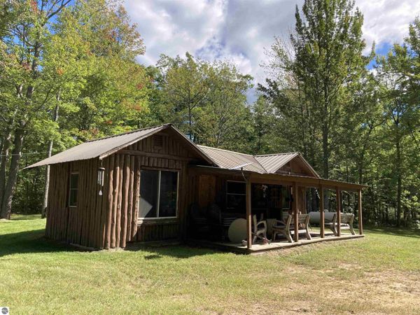5113 Sawyer Lane, Rose City, MI 48654