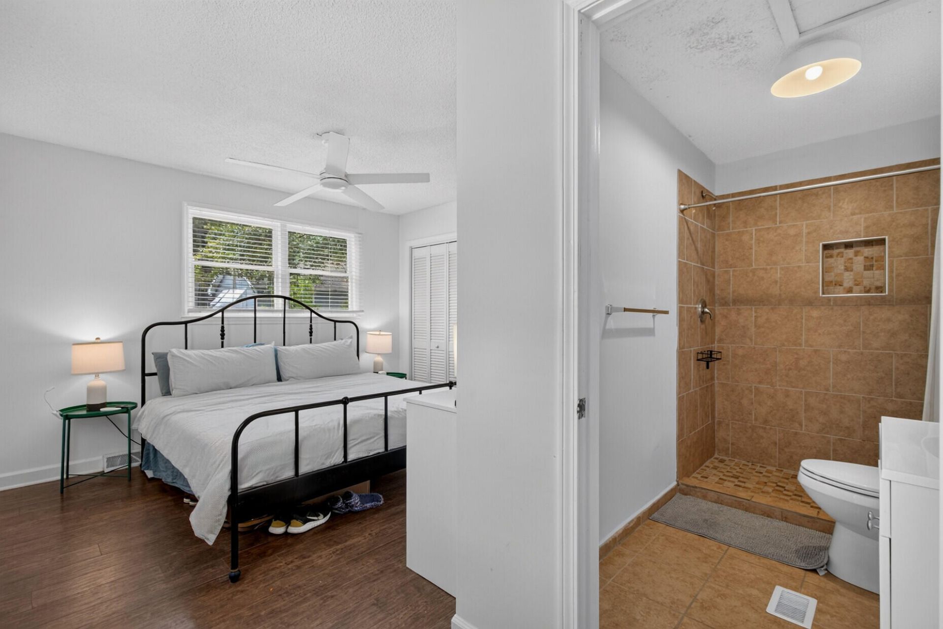 1343 E Montague Avenue Photo 10
