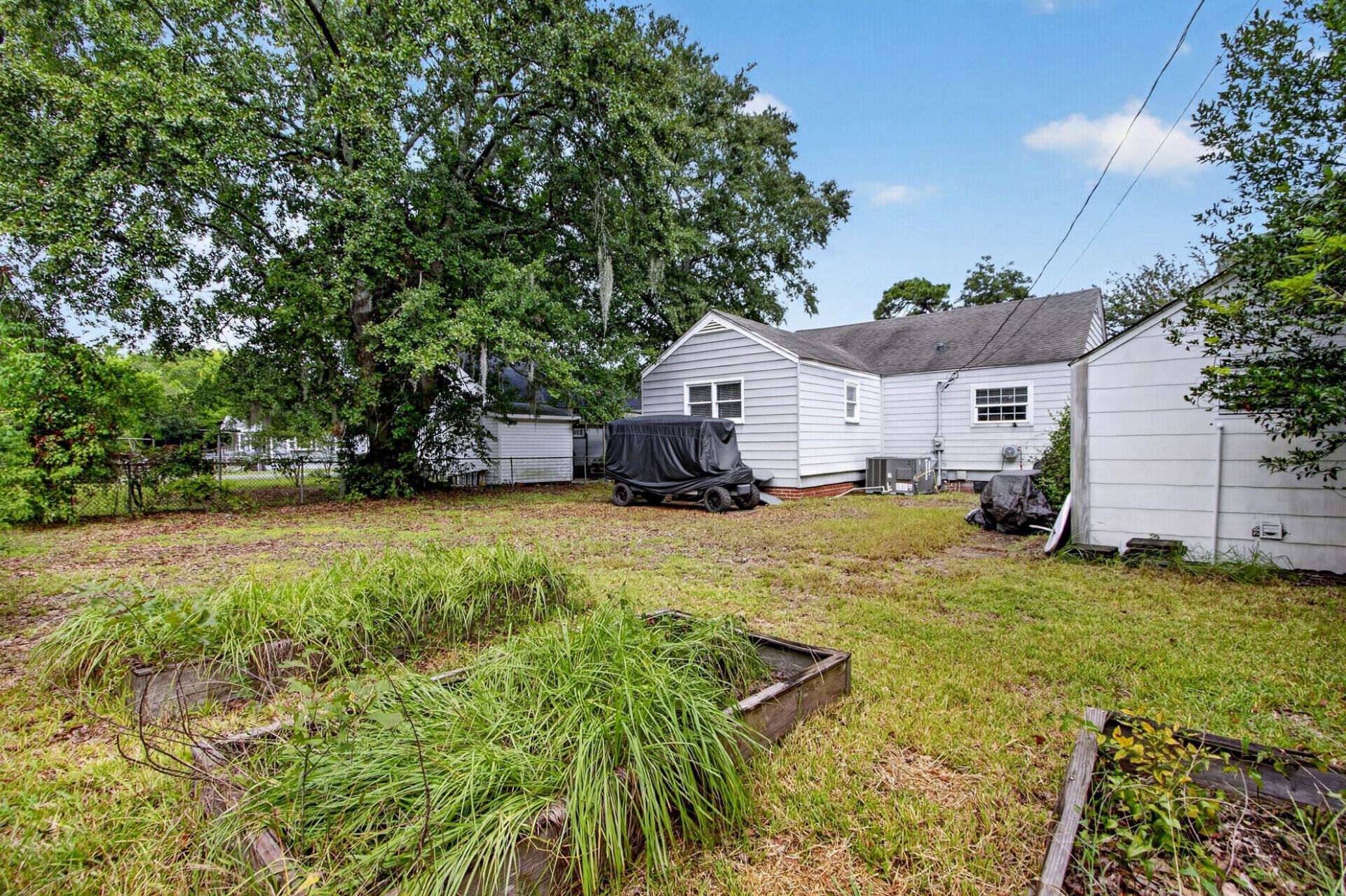 1343 E Montague Avenue Photo 19
