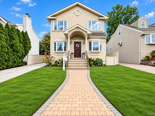 97 Coventry Avenue, Albertson, NY 11507