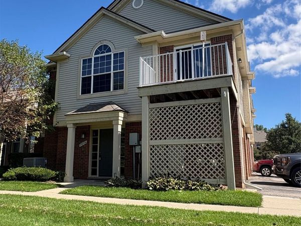 1859 Flagstone Circle, Rochester, Mi 48307