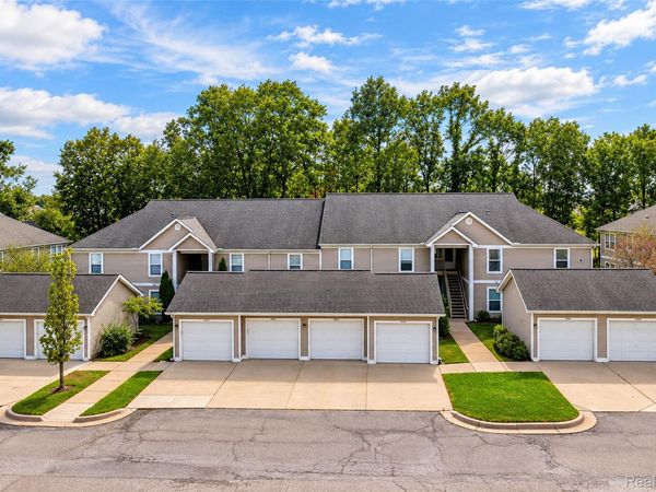 1359 Heatherwood Lane, Pittsfield Township, Mi 48108