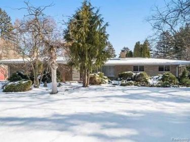 575 S Hemlock Road, Richland Township, Mi 48626
