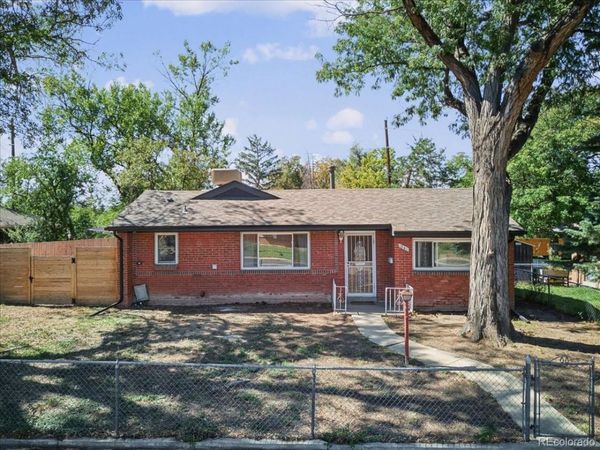 1341 Florence Street , Aurora, CO 80010