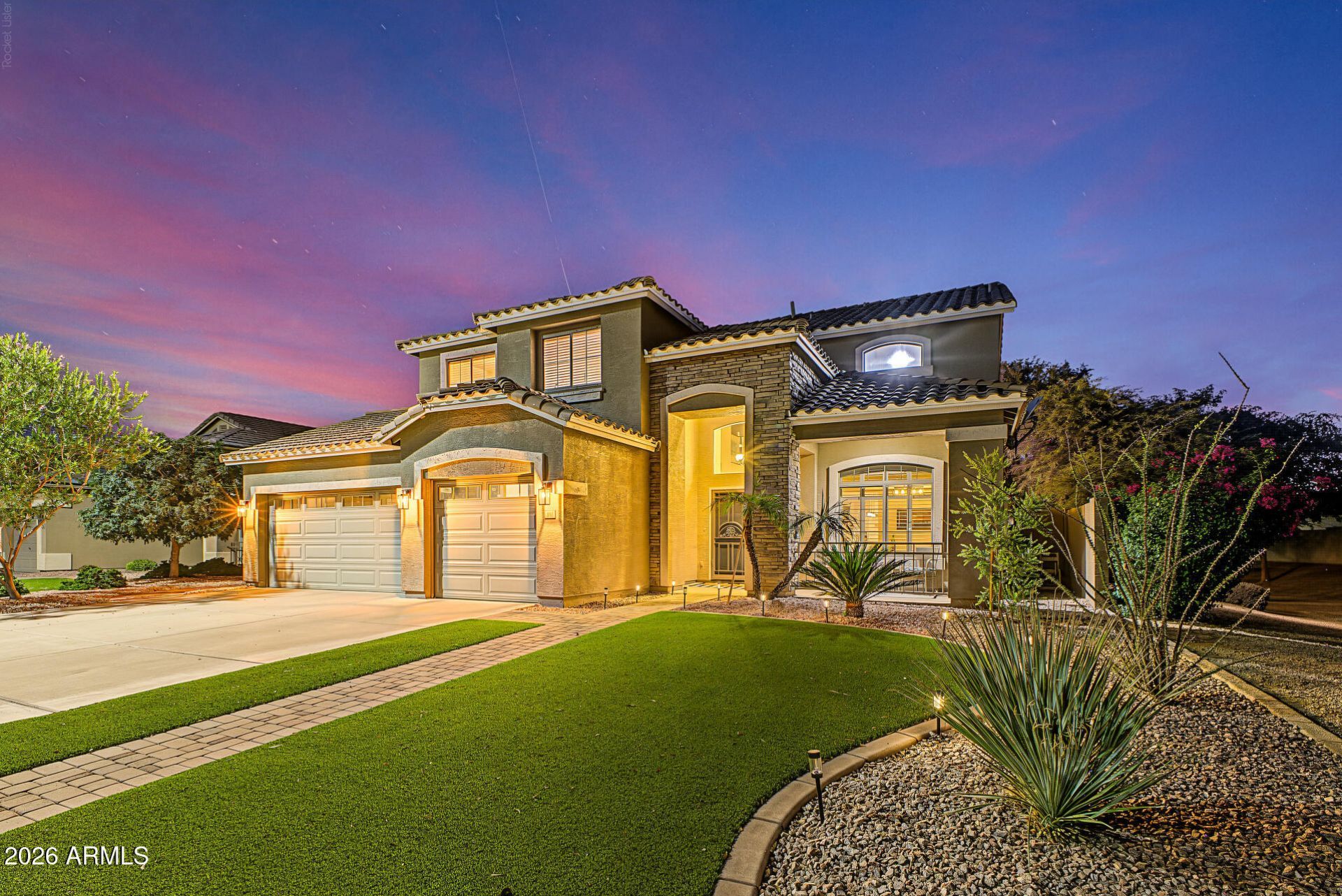 894 S Oak Street, Gilbert, AZ 85233 Main Photo