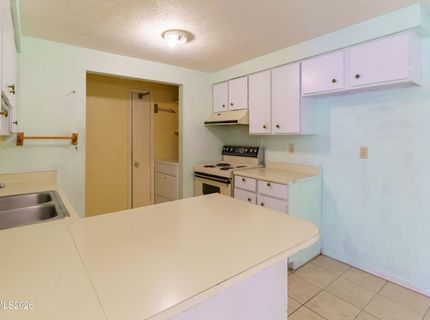 6815 Lotus Street, Reno, NV 89506 Photo