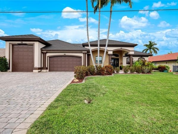 2047 SE 28th TER , CAPE CORAL, FL 33904