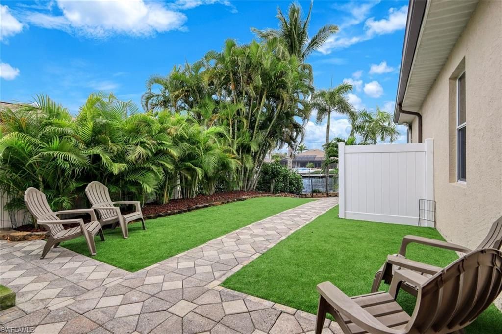 2047 SE 28th Ter, Cape Coral, FL 33904 Photo