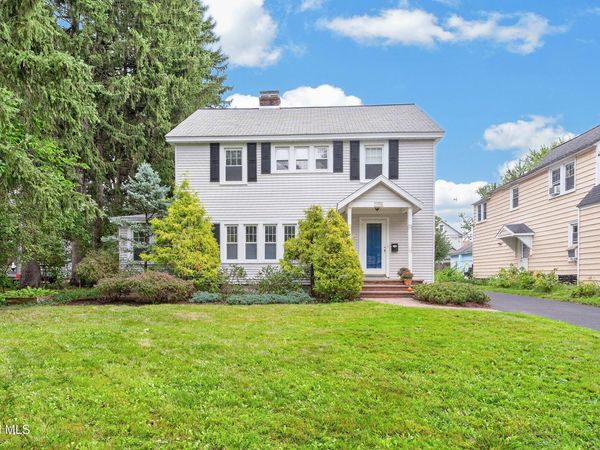 2205 Grand Boulevard, Niskayuna, NY 12309