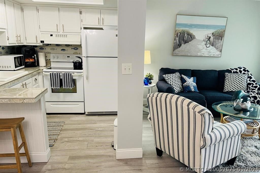 2929 SE Ocean Boulevard , Unit J8, Stuart, FL 34996 Photo