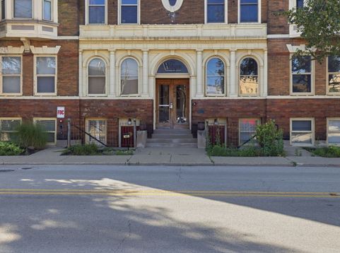 Main Photo