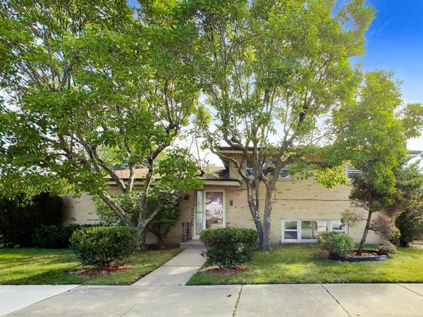 5545 Oakton Street, Morton Grove, IL 60053