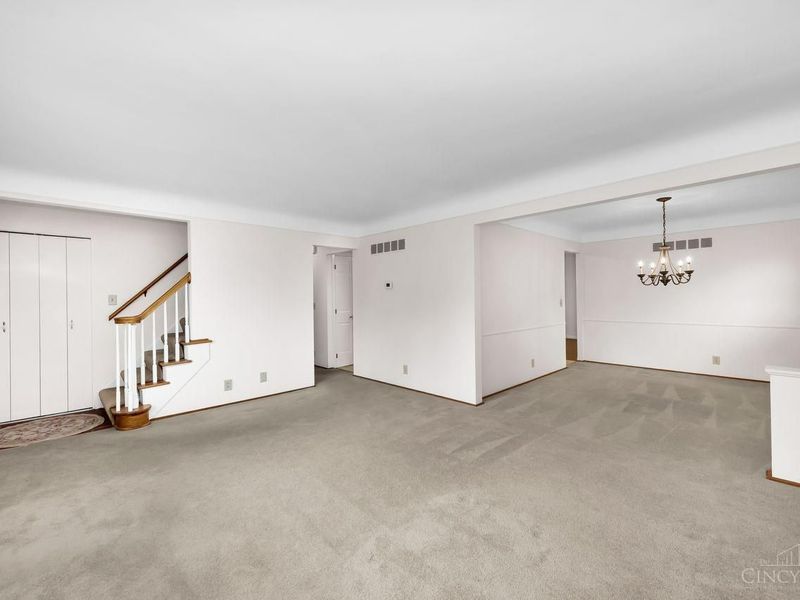 1074 Archland Drive, Cincinnati, OH 45224 Photo 8