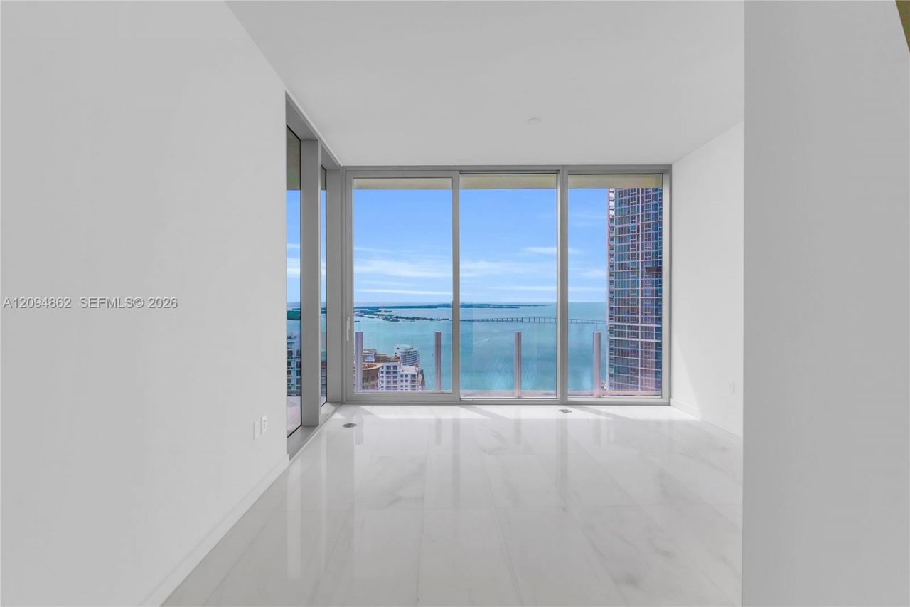 300 Biscayne Blvd Way , Unit 4203, Miami, FL 33131 Photo
