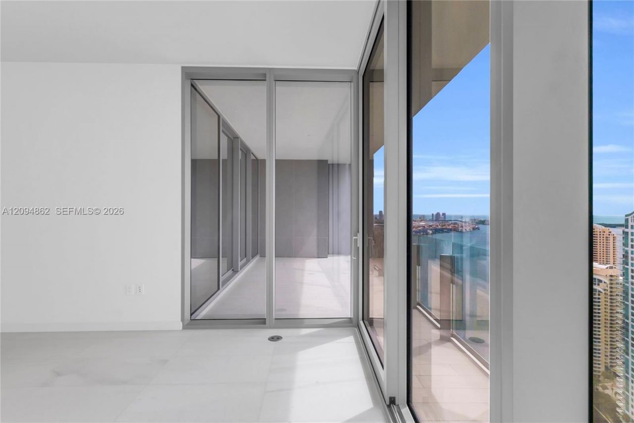 300 Biscayne Blvd Way , Unit 4203, Miami, FL 33131 Photo