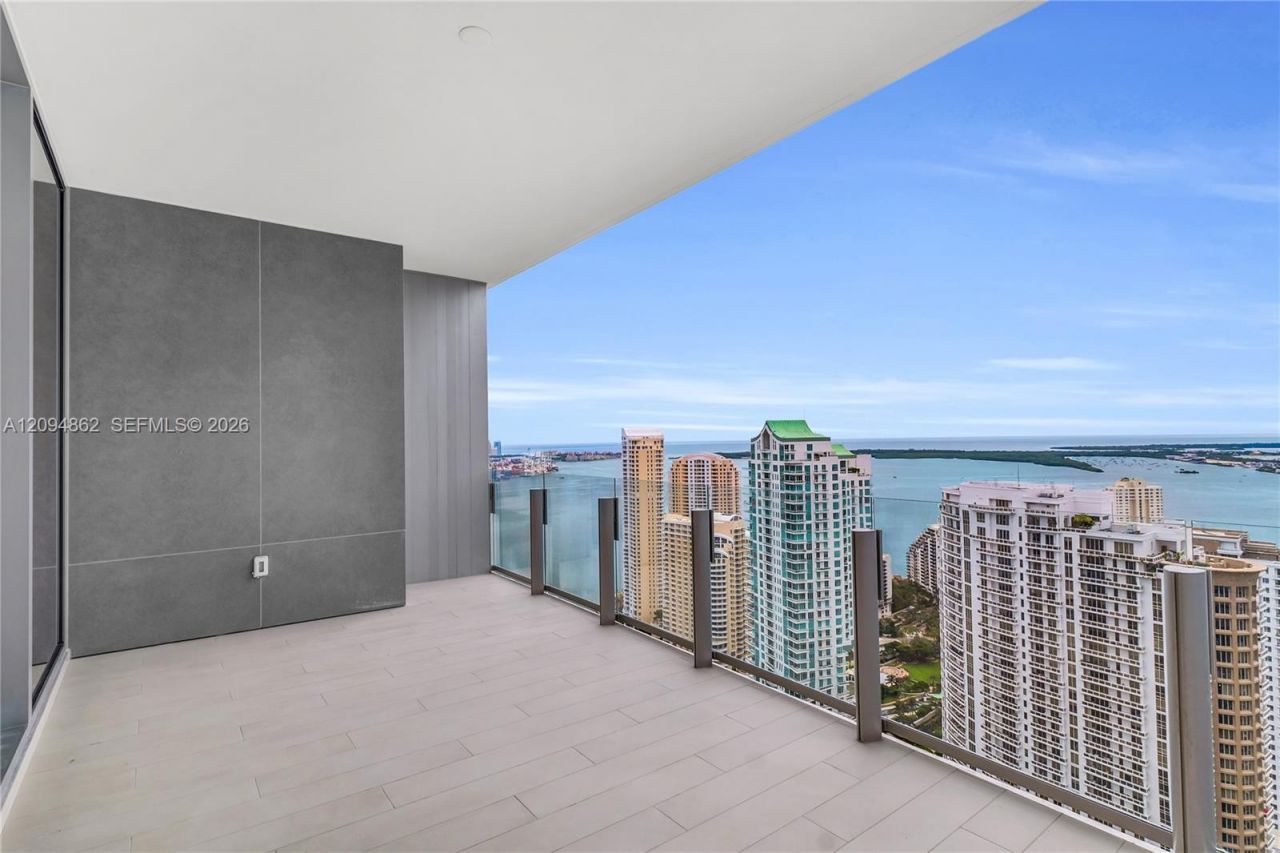 300 Biscayne Blvd Way , Unit 4203, Miami, FL 33131 Photo