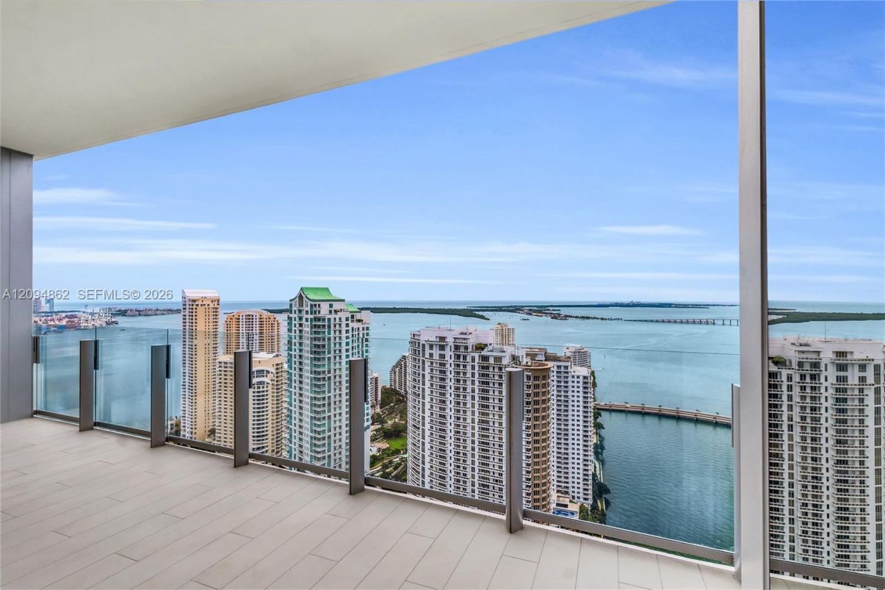 300 Biscayne Blvd Way , Unit 4203, Miami, FL 33131 Photo
